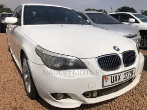 Photo - BMW 525i 2015 White