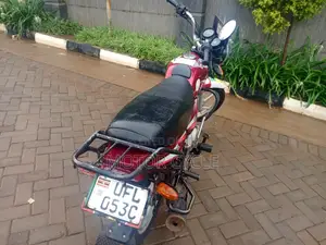 Bajaj Boxer 125 2022 Red