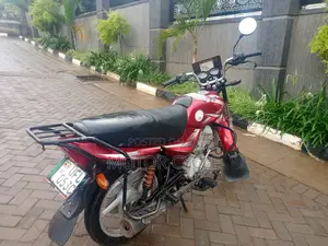 Bajaj Boxer 125 2022 Red