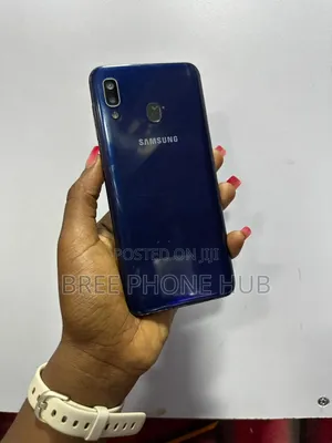 Samsung Galaxy A20 32 GB Blue