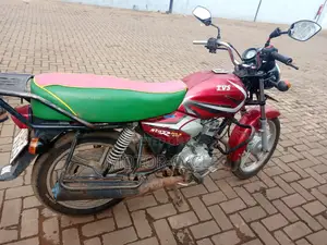TVS HLX 125 2023 Red