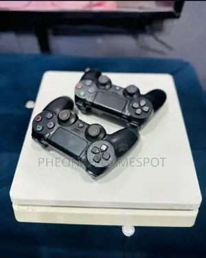 Ps4 Slim Full Set. Chipped Console With 19! Games, 2 Pads