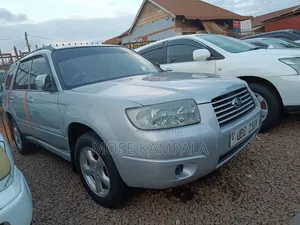 Photo - Subaru Forester 2005 Silver