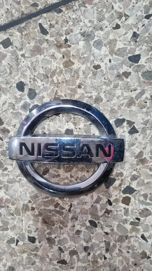 Nissan Logos