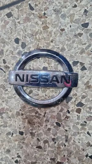 Nissan Logos