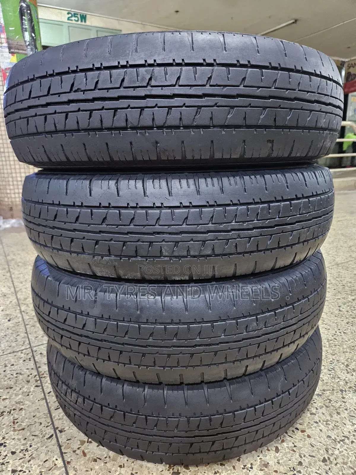 195 80 R15 Dunlop Tires That Are Always Ready for You Boss.