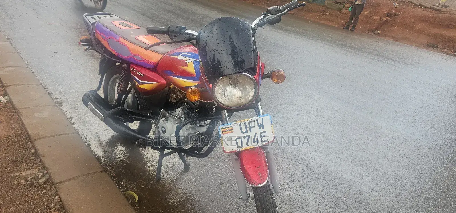 Bajaj Boxer 125 2024 Red