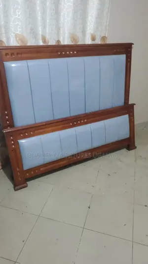 5x6 Lined Leathered Bed