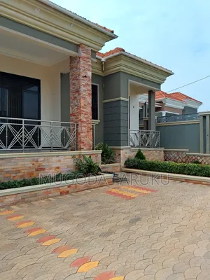 4bdrm Bungalow in Lavigton Estate, Central Division for sale