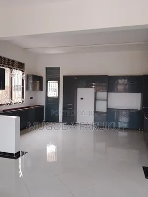4bdrm Bungalow in Lavigton Estate, Central Division for sale