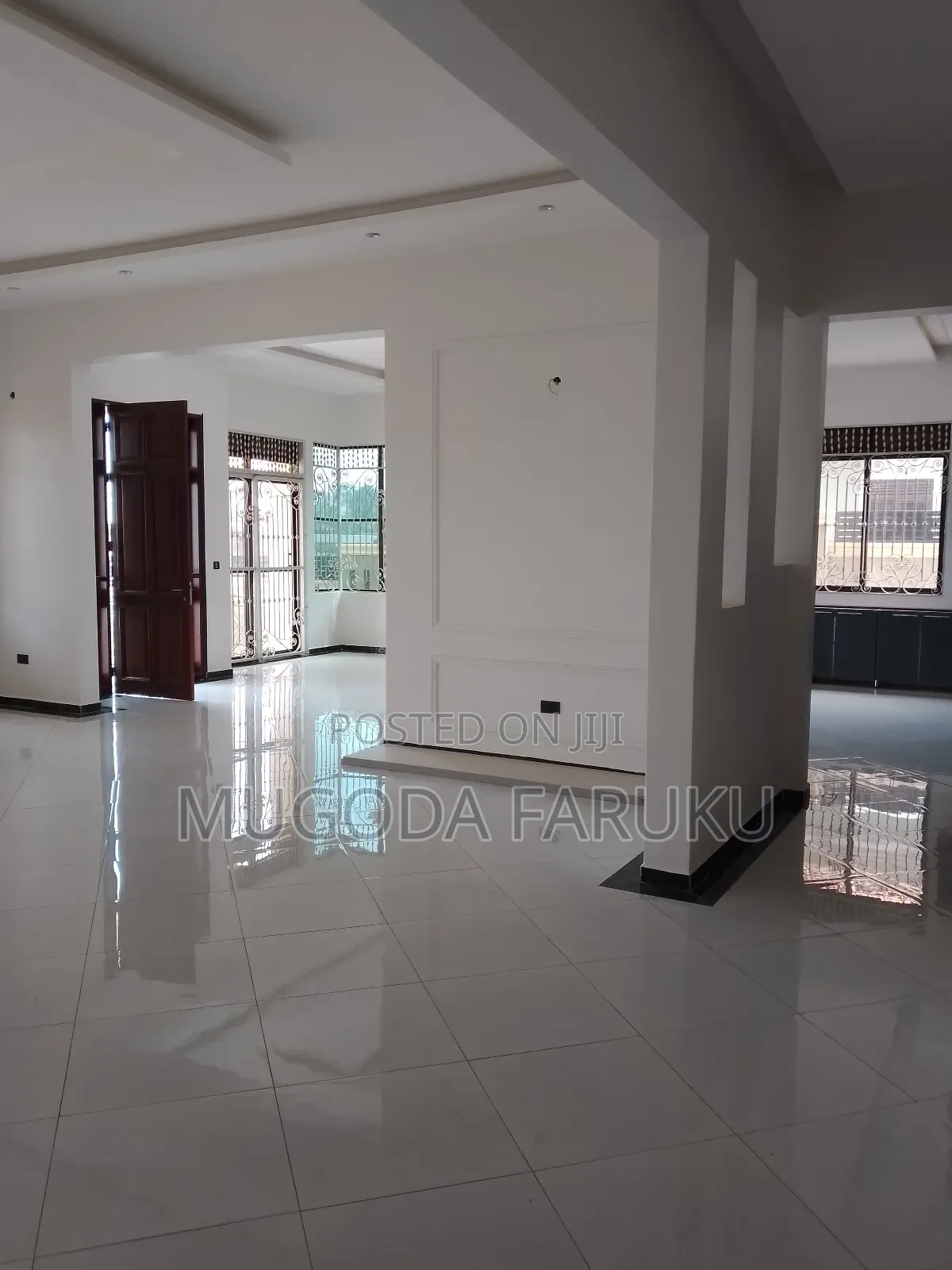 4bdrm Bungalow in Lavigton Estate, Central Division for sale