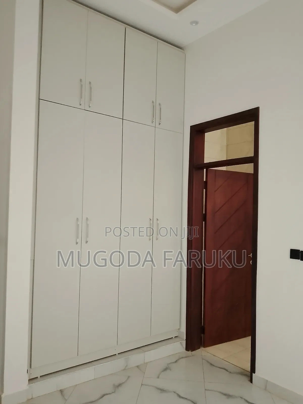 4bdrm Bungalow in Lavigton Estate, Central Division for sale