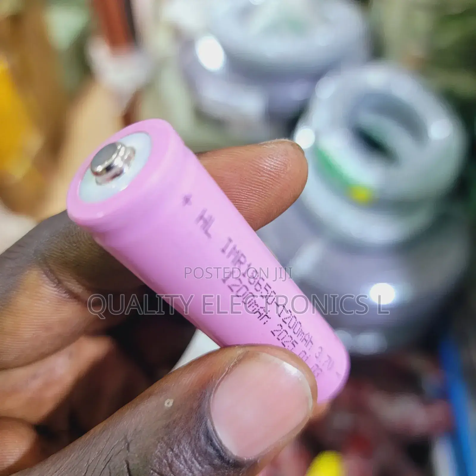 3.7v  1200mah Rechargeable Batteries