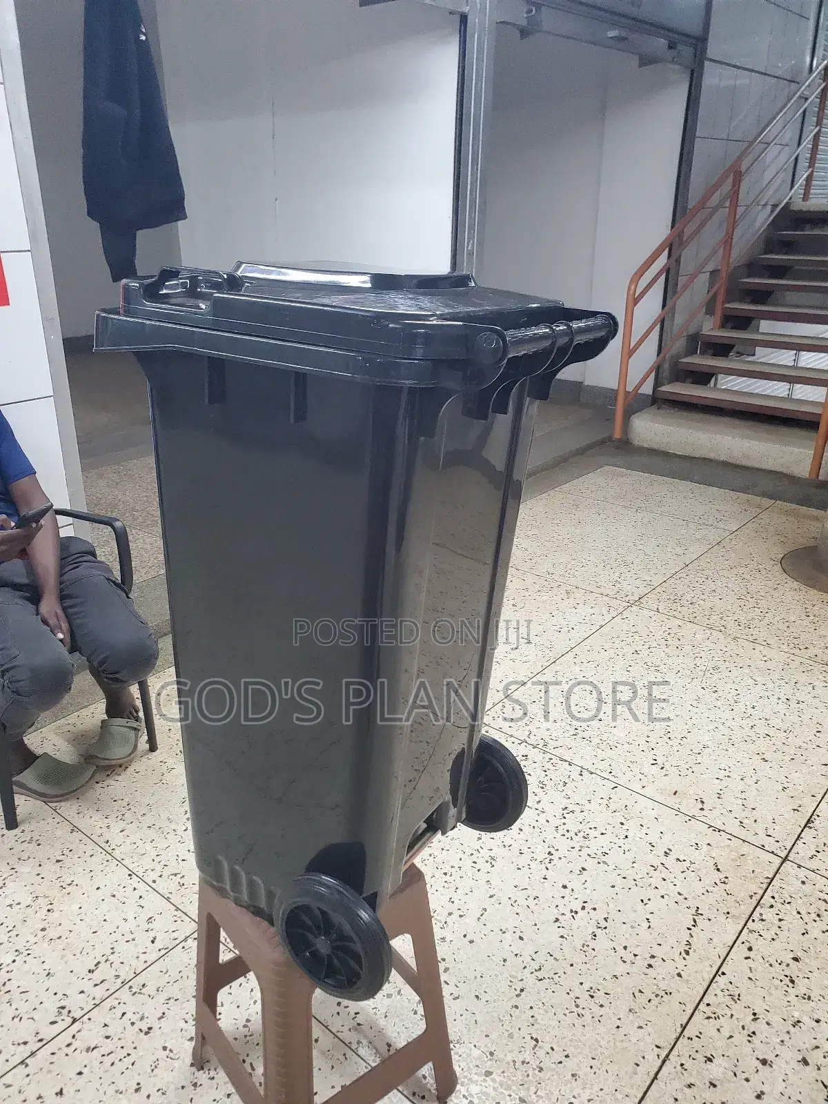 Heavy Duty Garbage Dust Bins Plastic 120litres