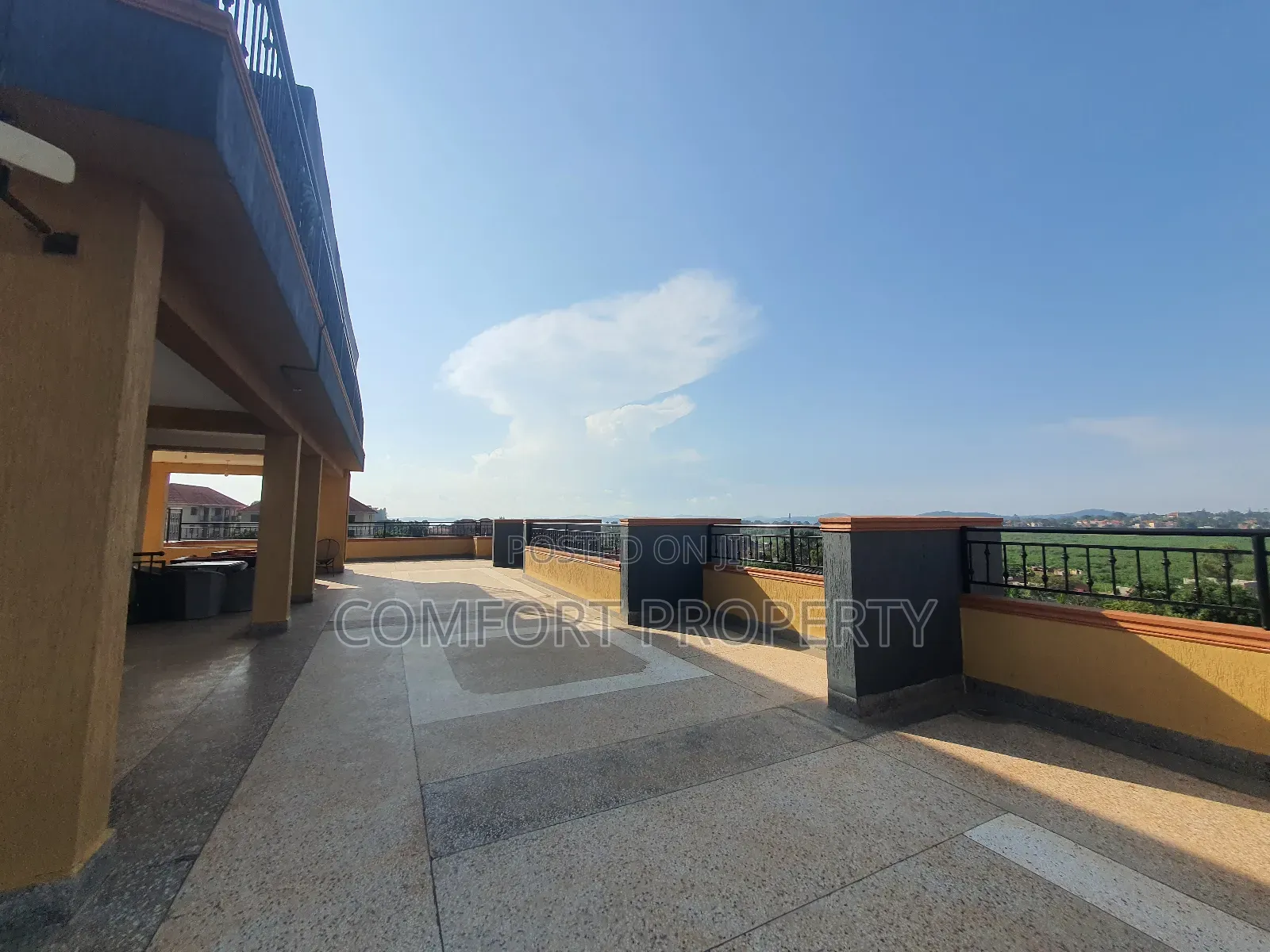 3bdrm Apartment in Muyenga, Makindye for rent