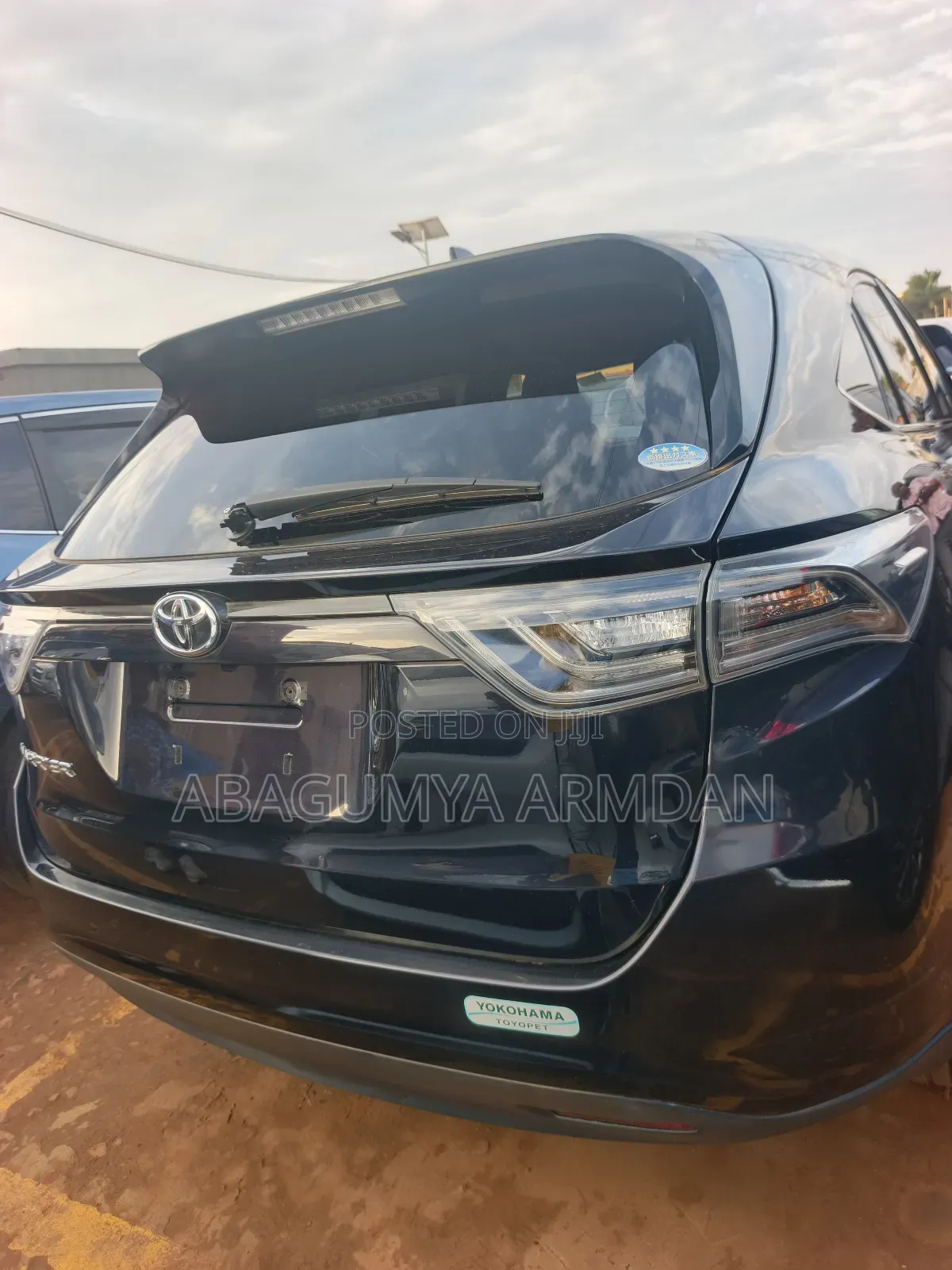Toyota Harrier 2.0 2016 Black