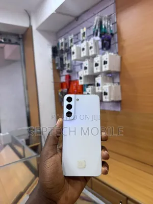 New Samsung Galaxy S22 5G 256 GB White