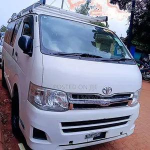 Toyota HiAce 2012 White