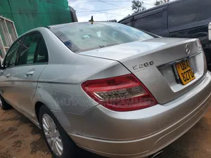 Mercedes-Benz C200 2010 Silver