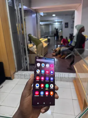 New Samsung Galaxy S22 Ultra 5G 128 GB Bronze