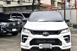 Photo - Toyota Fortuner 2.8 D AWD 2020 White