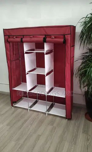 Metallic Closet / Metallic Wardrobe