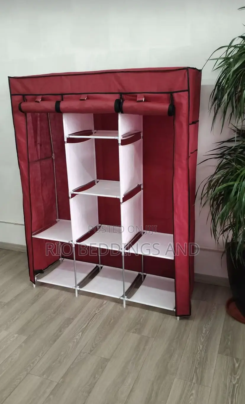 Metallic Closet / Metallic Wardrobe