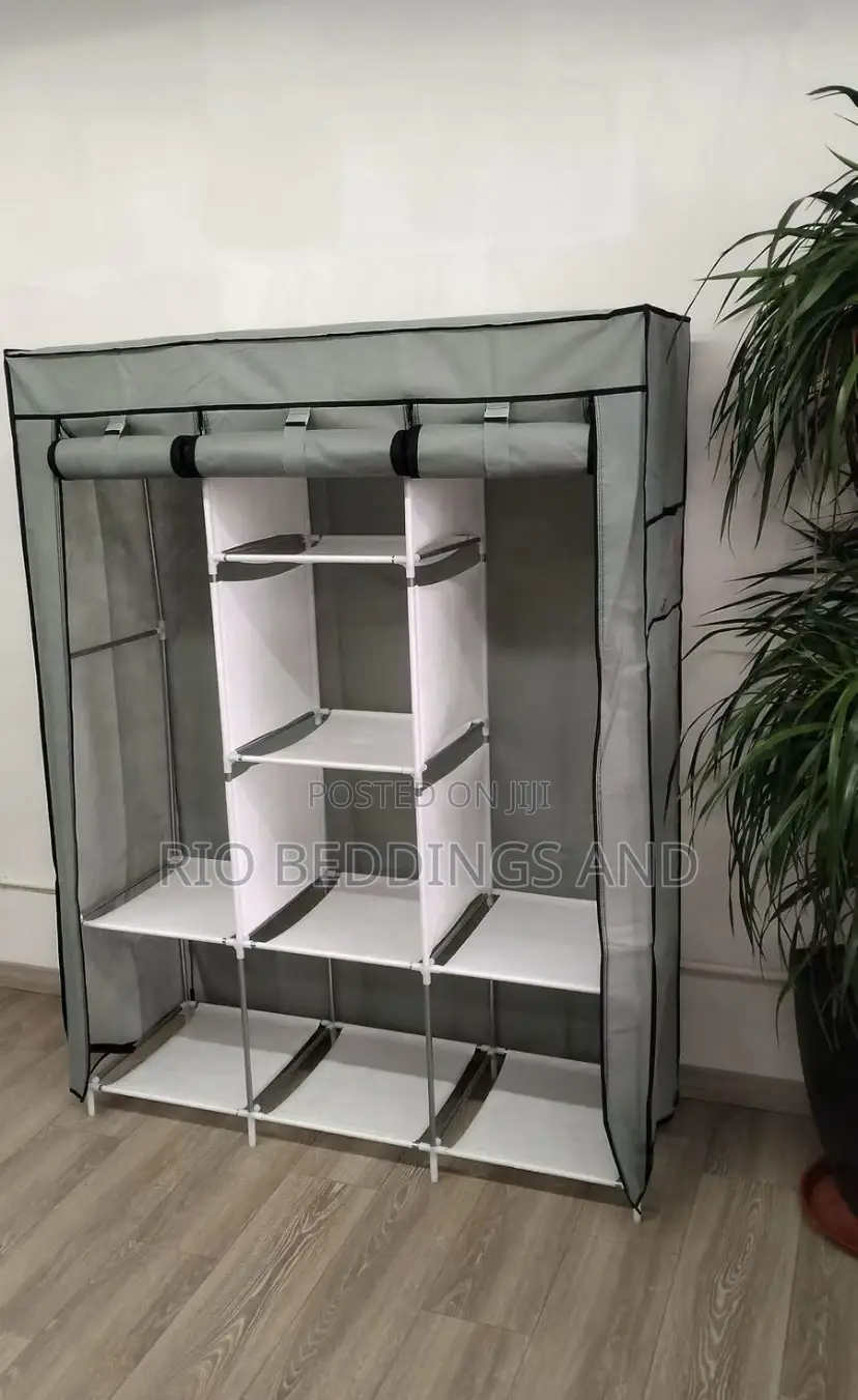 Metallic Closet / Metallic Wardrobe