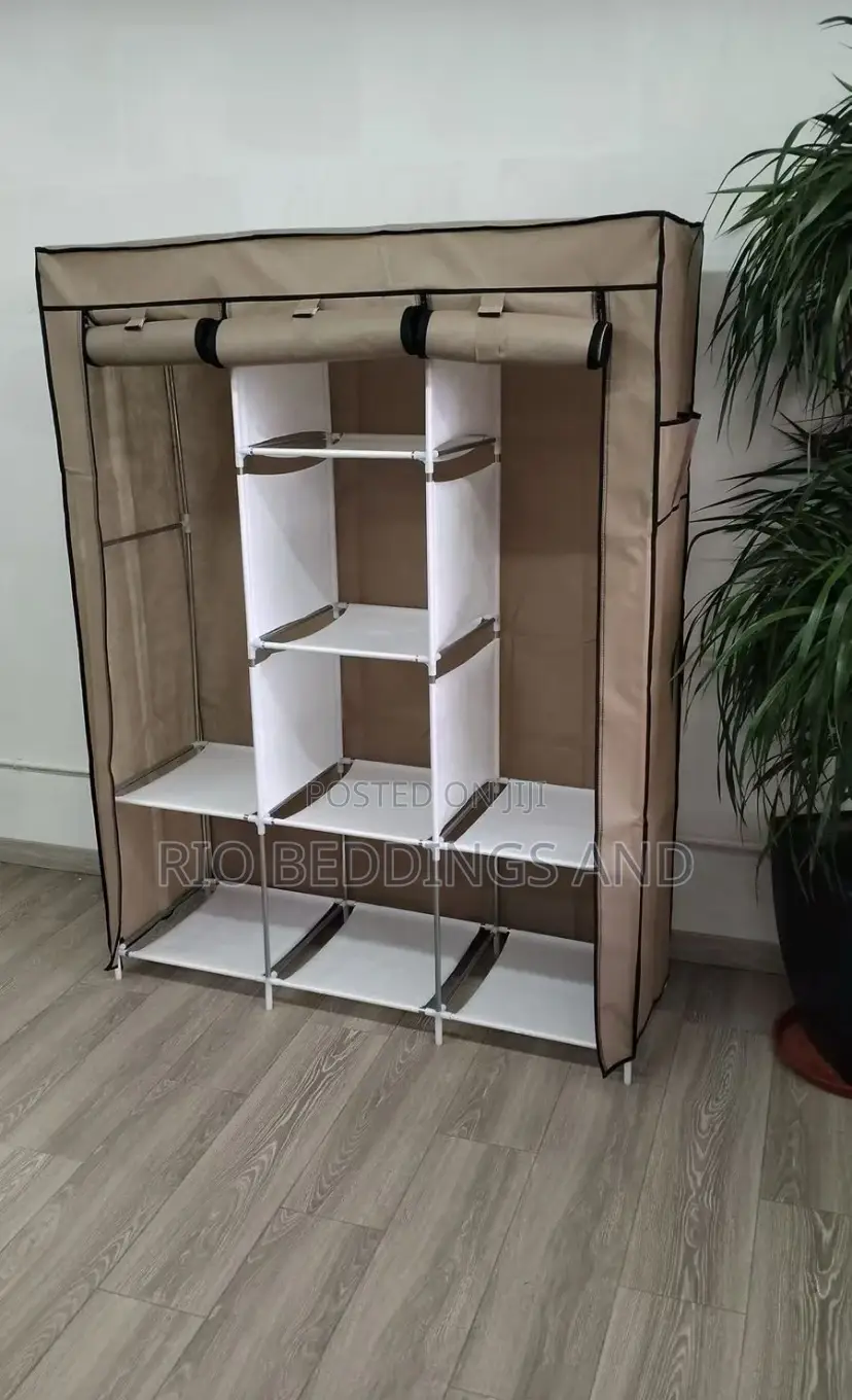 Metallic Closet / Metallic Wardrobe