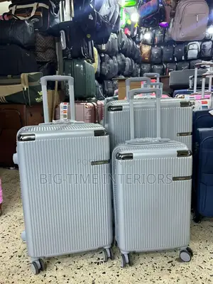 3pcs Gray Plastic Travel Suitcases