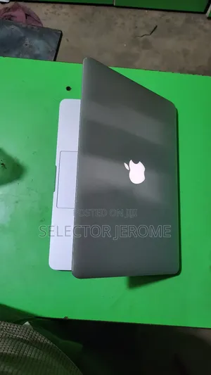 Photo - Laptop Apple MacBook 2015 8GB Intel Core I5 SSD 128GB