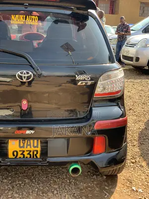 Toyota Vitz 1.3 FWD 5dr 2008 Red