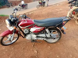 TVS HLX 125 2023 Red