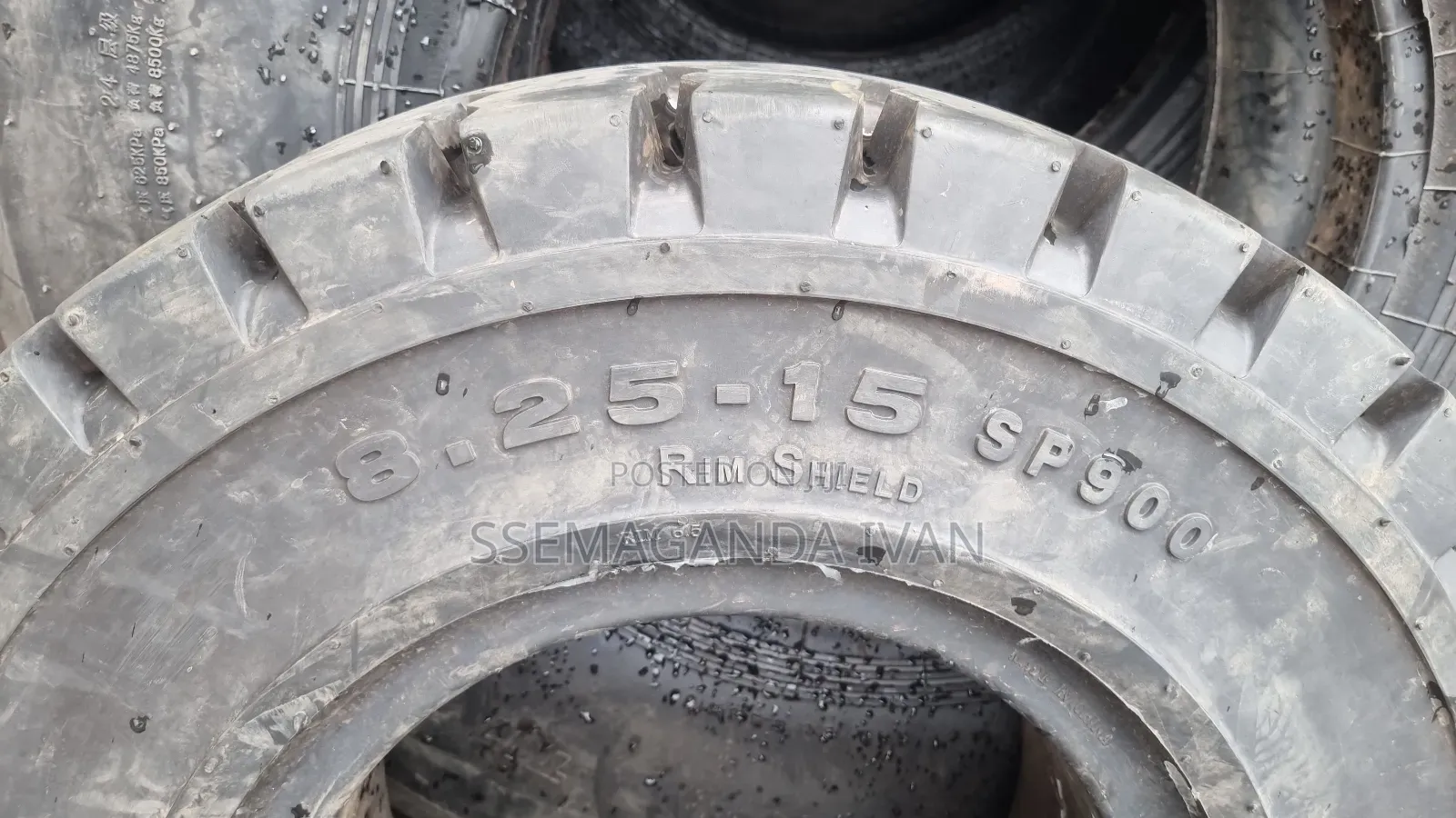 8.25-15 Folk Lift Tyre