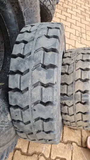 8.25-15 Folk Lift Tyre
