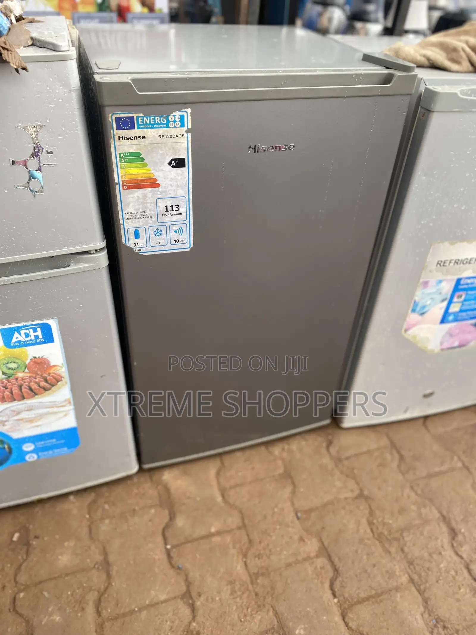 Entitled Fridge / Refrigerator/ Hisense 120liters /: