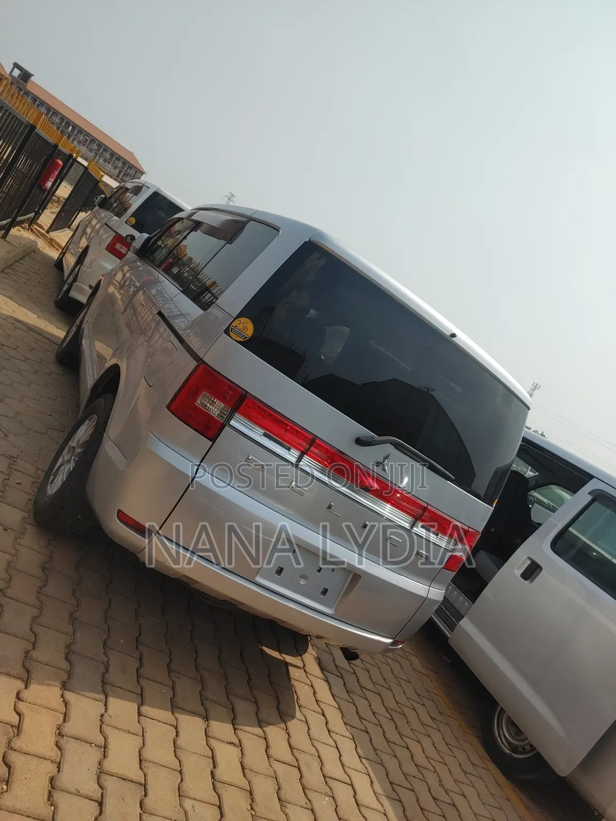 Mitsubishi Delica 2012 Silver
