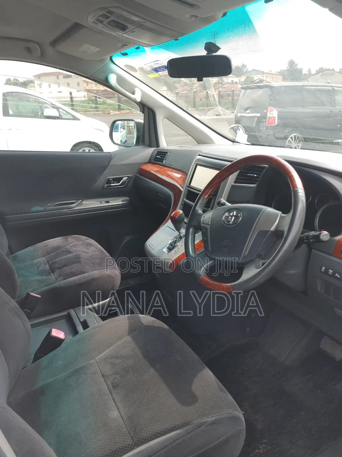Toyota Alphard 2011 White