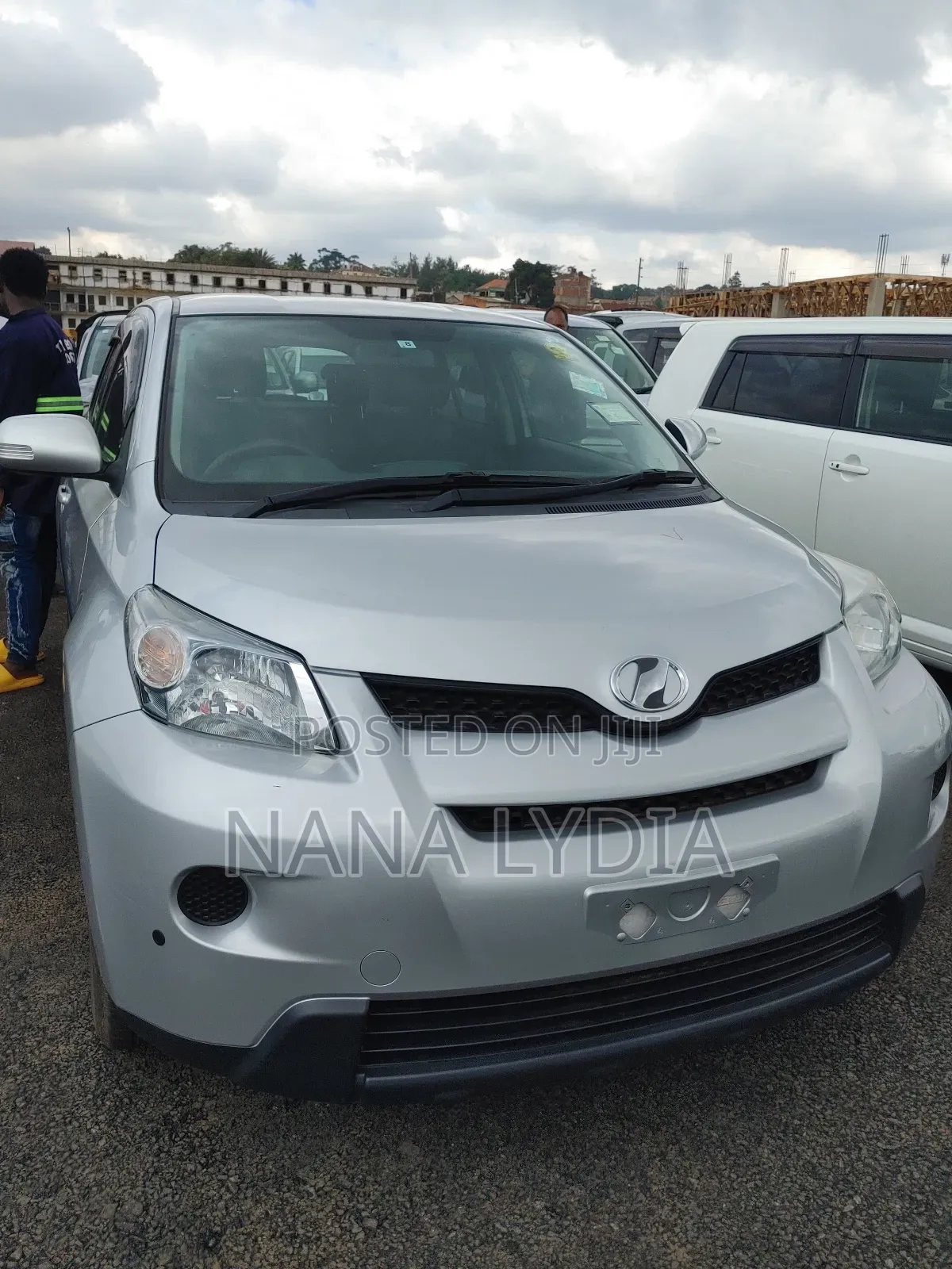 Toyota IST 2011 Silver