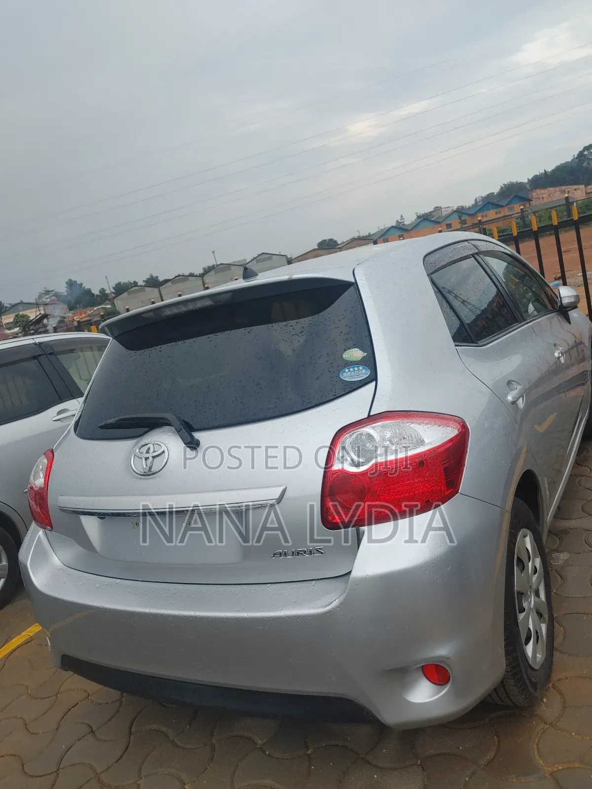 Toyota Auris 2011 Silver