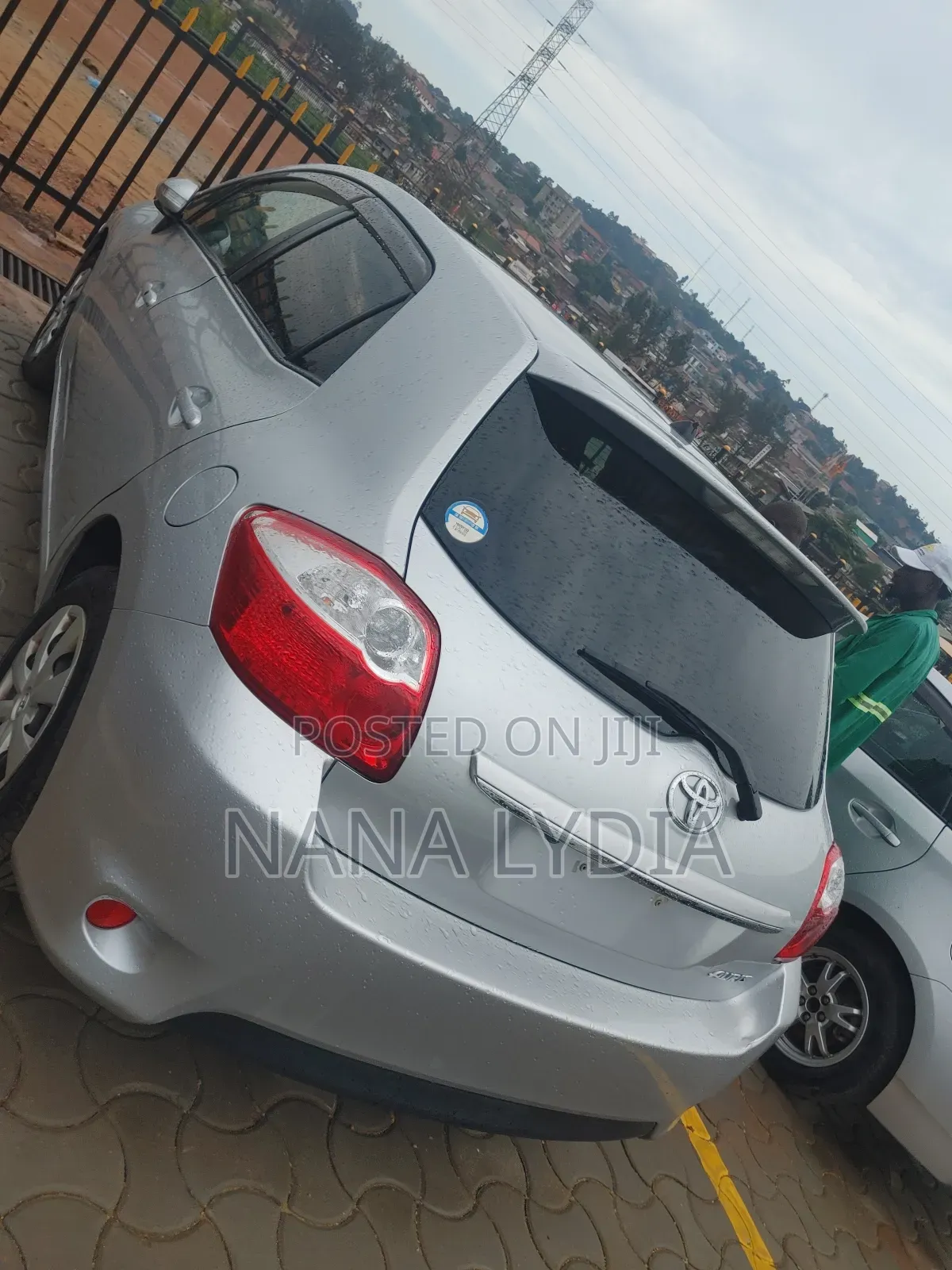 Toyota Auris 2011 Silver