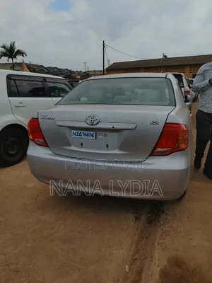 Toyota Axio 2011 Silver