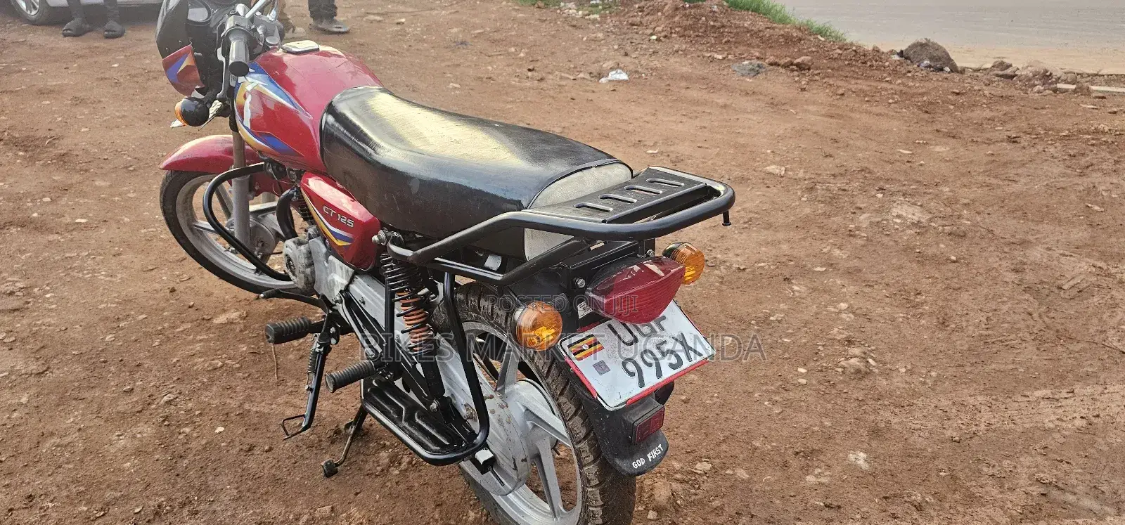Bajaj Boxer 125 2025 Red