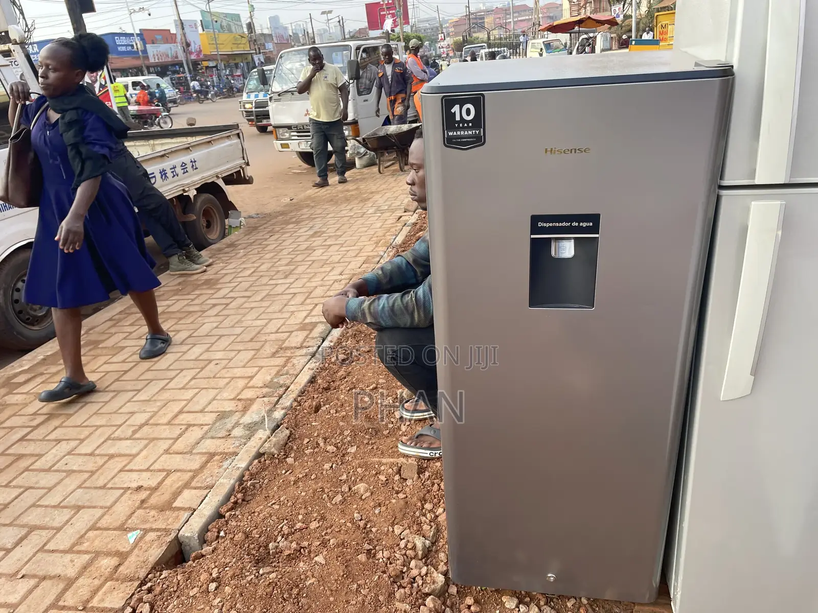 Second to New Single Door Hisense Fridge