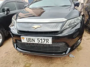 Toyota Harrier 2.0 2015 Black