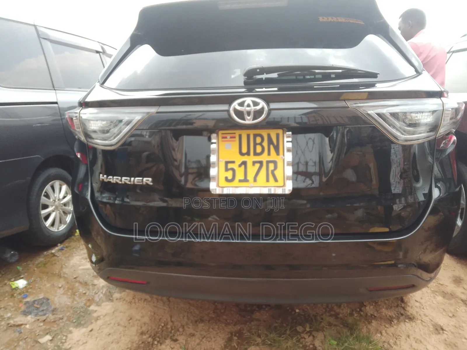 Toyota Harrier 2.0 2015 Black