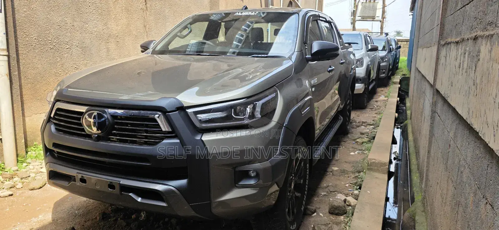 New Toyota Hilux 2025 Brown
