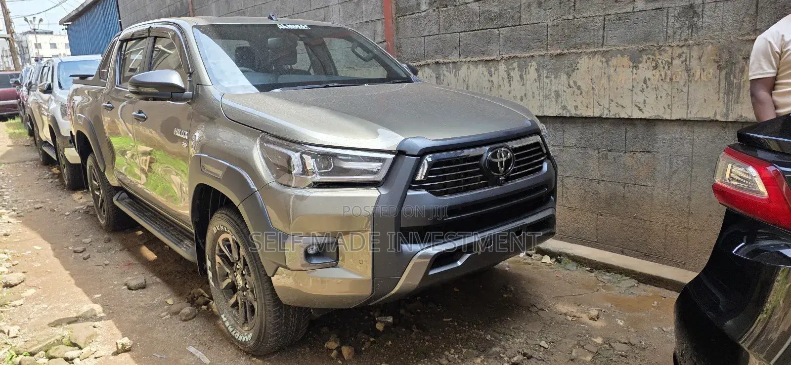 New Toyota Hilux 2025 Brown