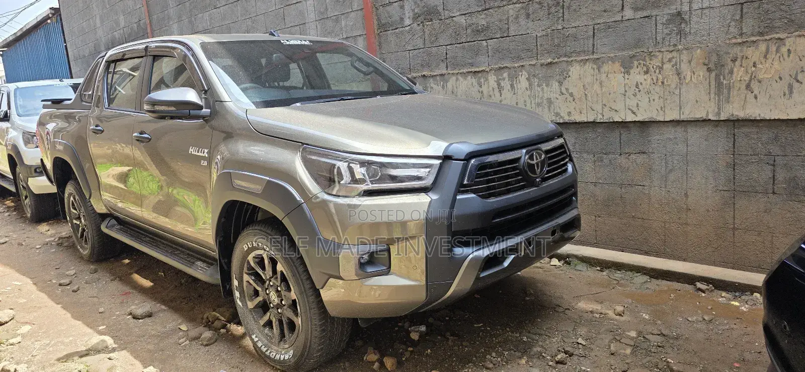 New Toyota Hilux 2025 Brown