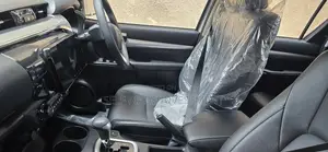 New Toyota Hilux 2025 White
